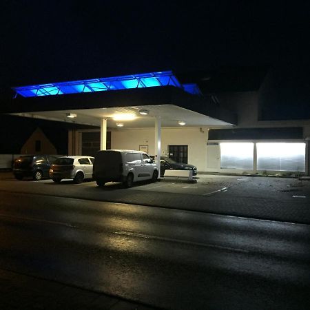 Апартаменты Alte Tankstelle Strassenhaus Экстерьер фото