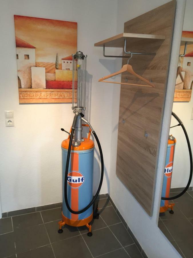 Апартаменты Alte Tankstelle Strassenhaus Экстерьер фото